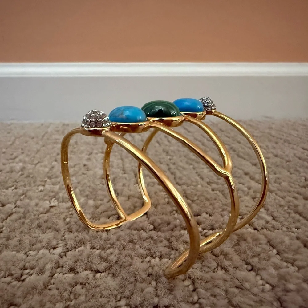 Henri Bendel NY Swarovski Cuff Bracelet - Picture 4 of 12